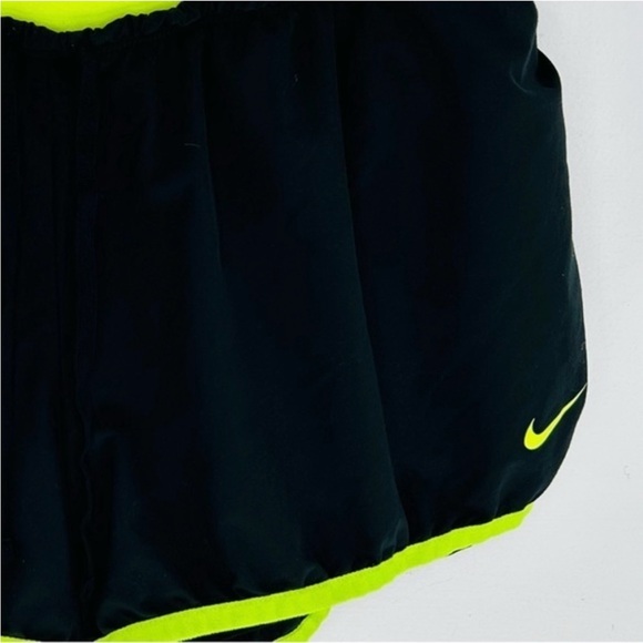 Nike Dri-Fit Running Shorts Womens Large Black Green Lined Athletic Jogging - Picture 2 of 5